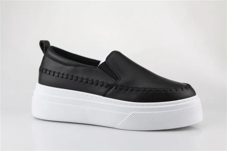 SLIP ON STITCHING SNEAKER